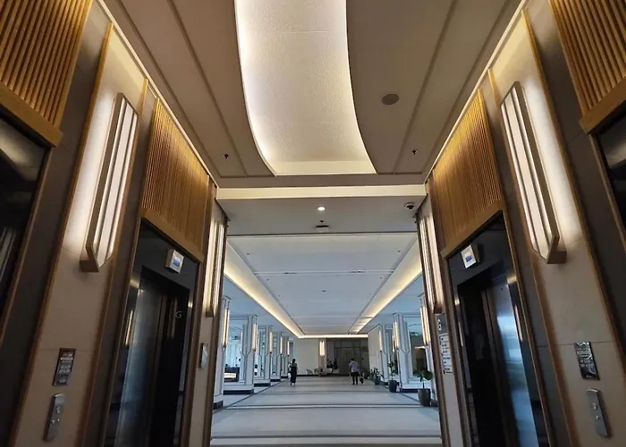 Tri-city 2 Bedroom With Spacious Balcony *