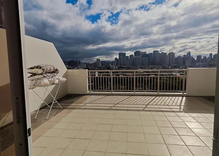Tri-city 2 Bedroom With Spacious Balcony Appartement Manille