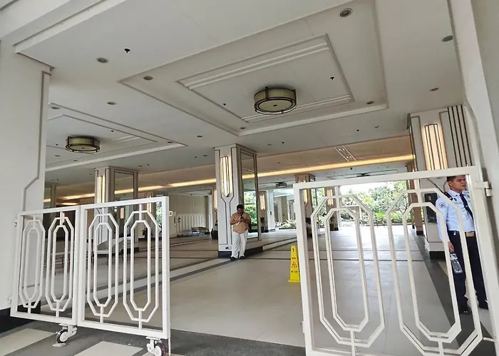 Tri-city 2 Bedroom With Spacious Balcony