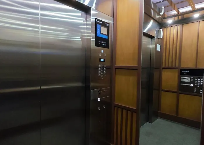 Tri-city 2 Bedroom With Spacious Balcony * Manille